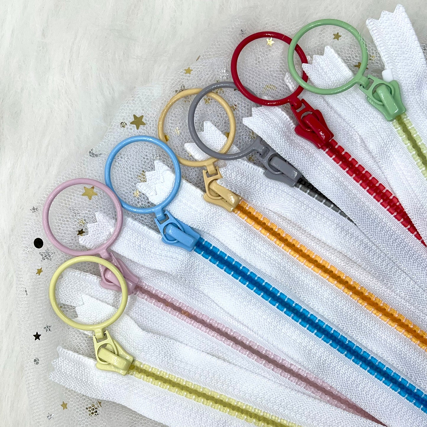 15cm Close-end Zipper (Round Hoop Pull)