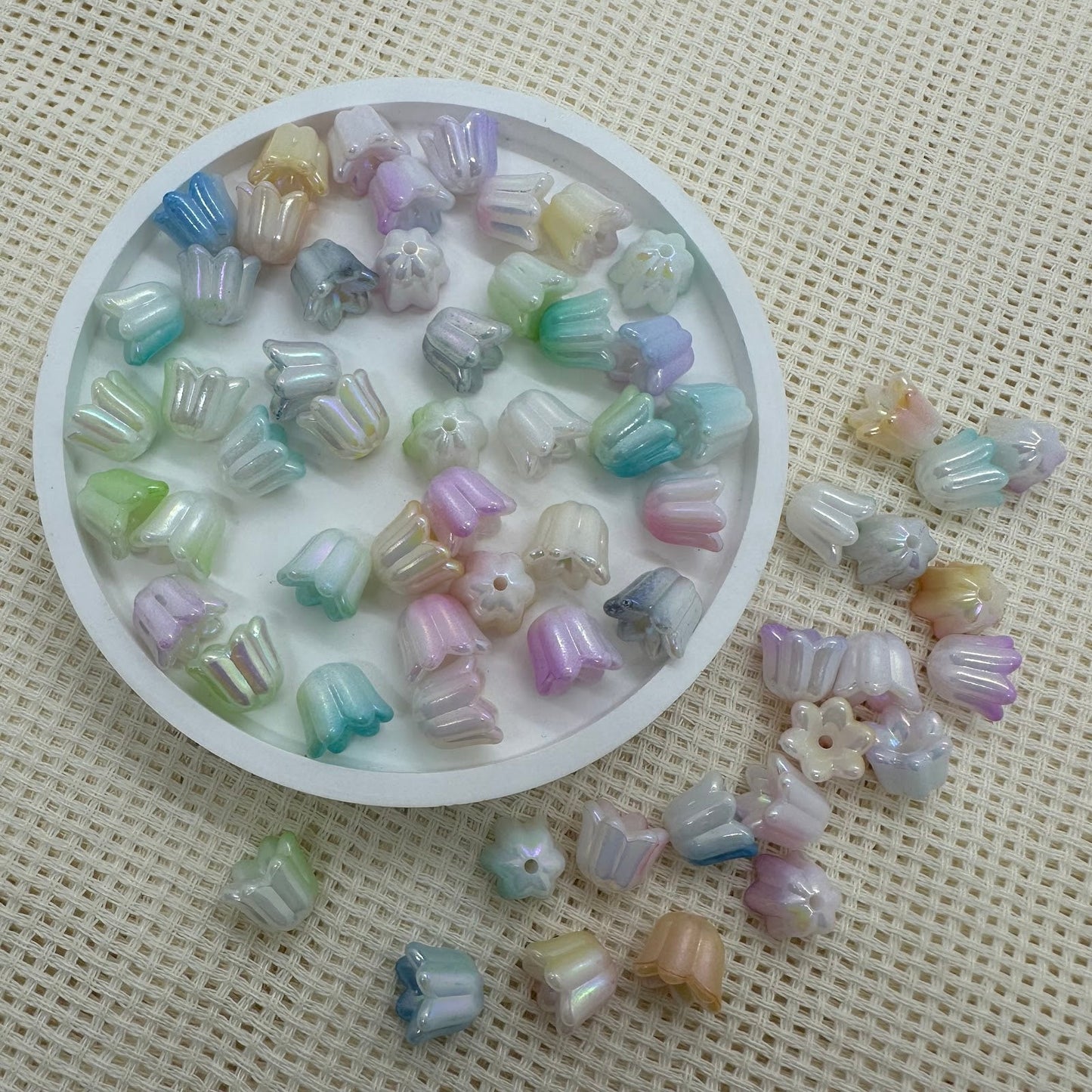 Acrylic Beads: Tulips in Assorted Gradient