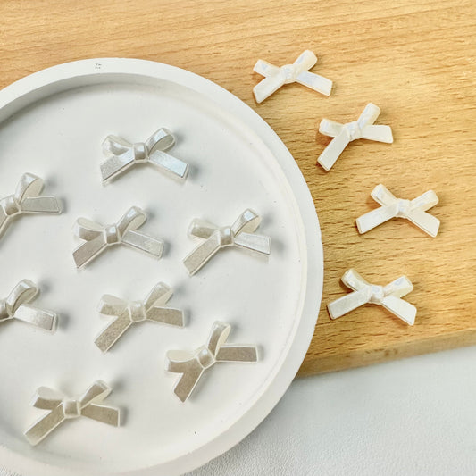 AB Beads: Pearlescent Ribbons