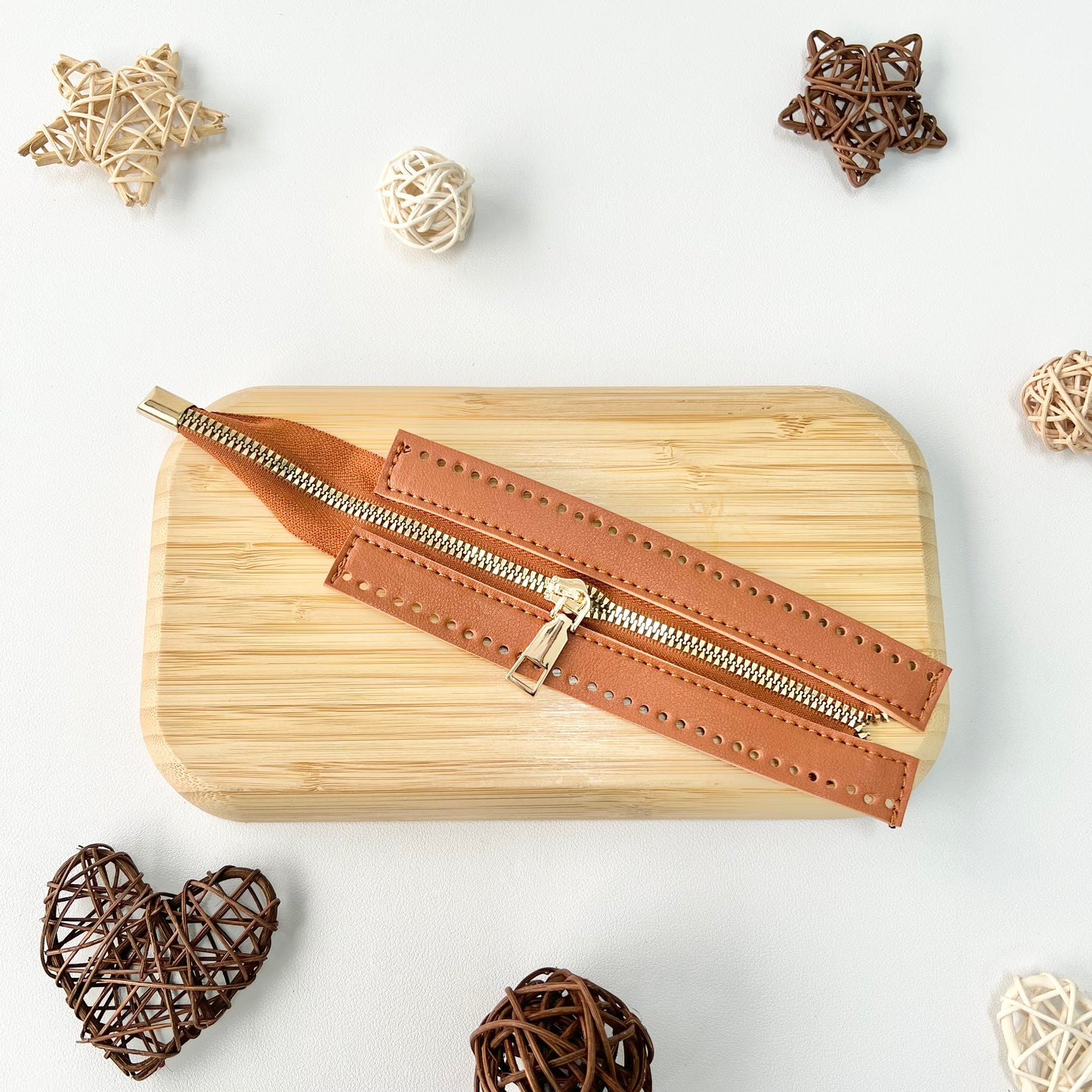 18cm PU Leather Zip (with Holes)