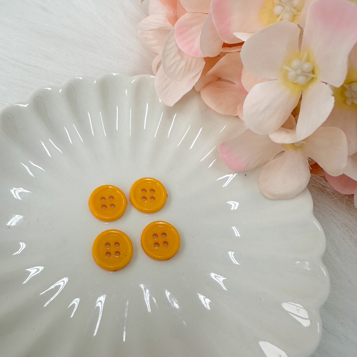 18mm Resin Buttons