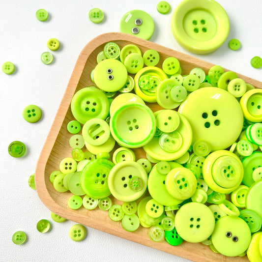 10mm - 40mm Assorted Resin Buttons (Green)