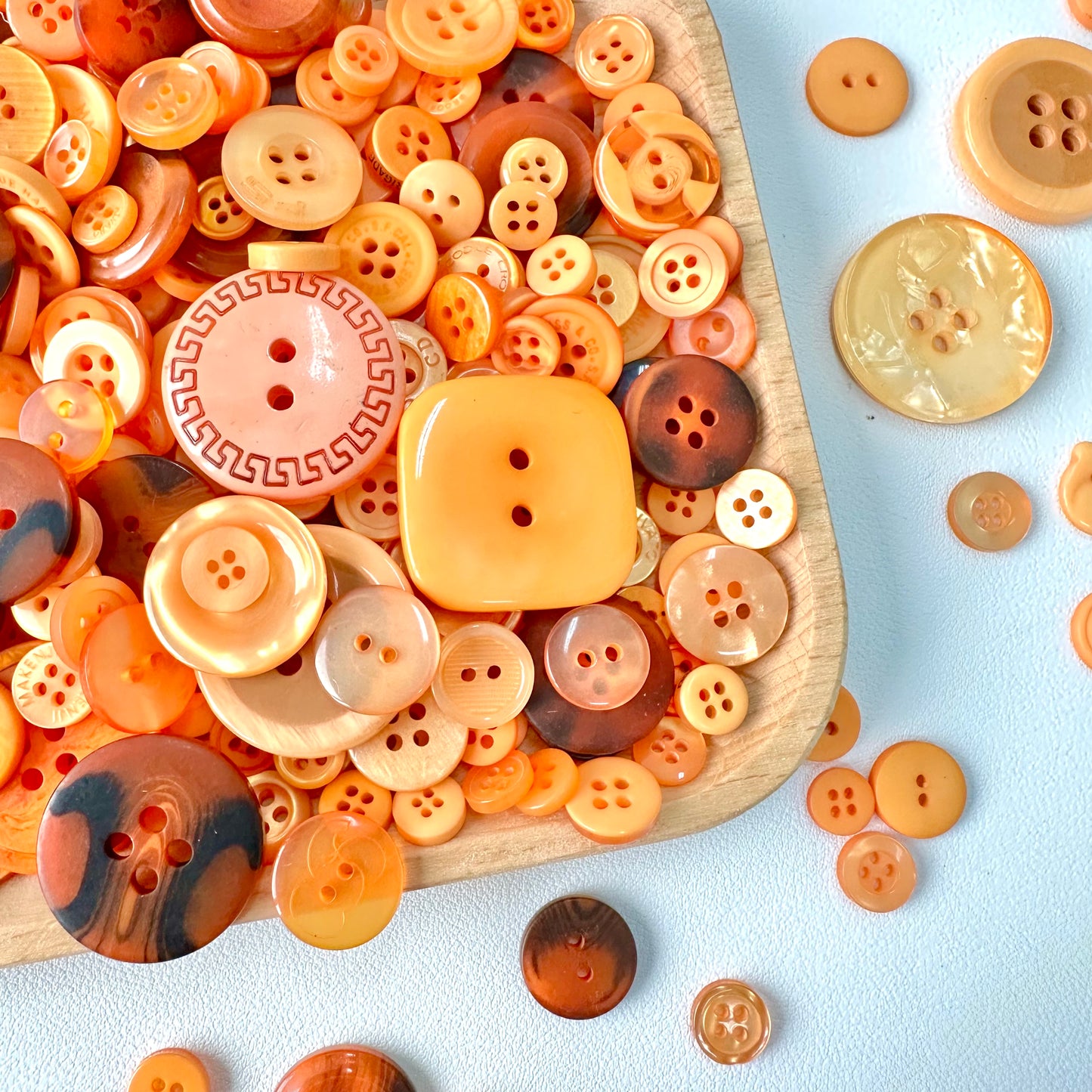 10mm - 40mm Assorted Resin Buttons (Orange)