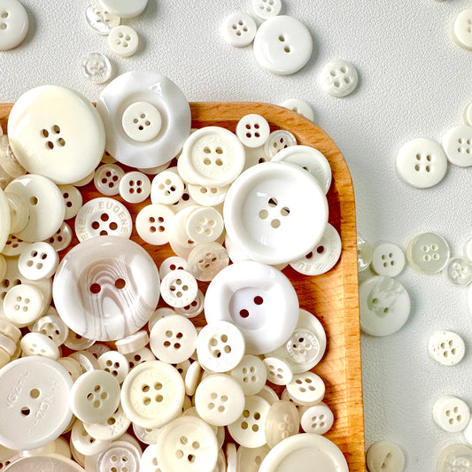 10mm - 40mm Assorted Resin Buttons (White)