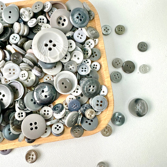 10mm - 40mm Assorted Resin Buttons (Grey)