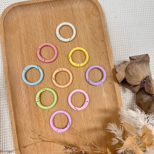Round Clasp Keyring (Assorted Pastel Colors, Pack of 10)