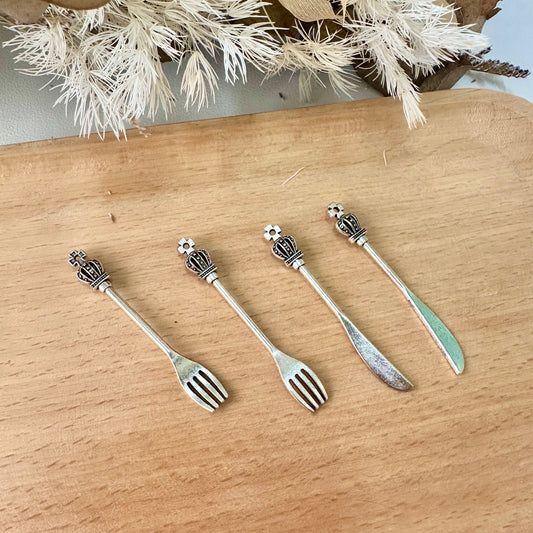Stick-on Accessories: Cutlery Set