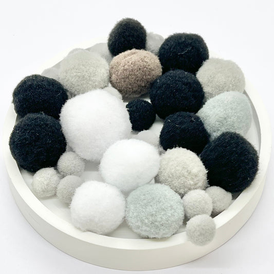Assorted PomPom Balls: Monochrome