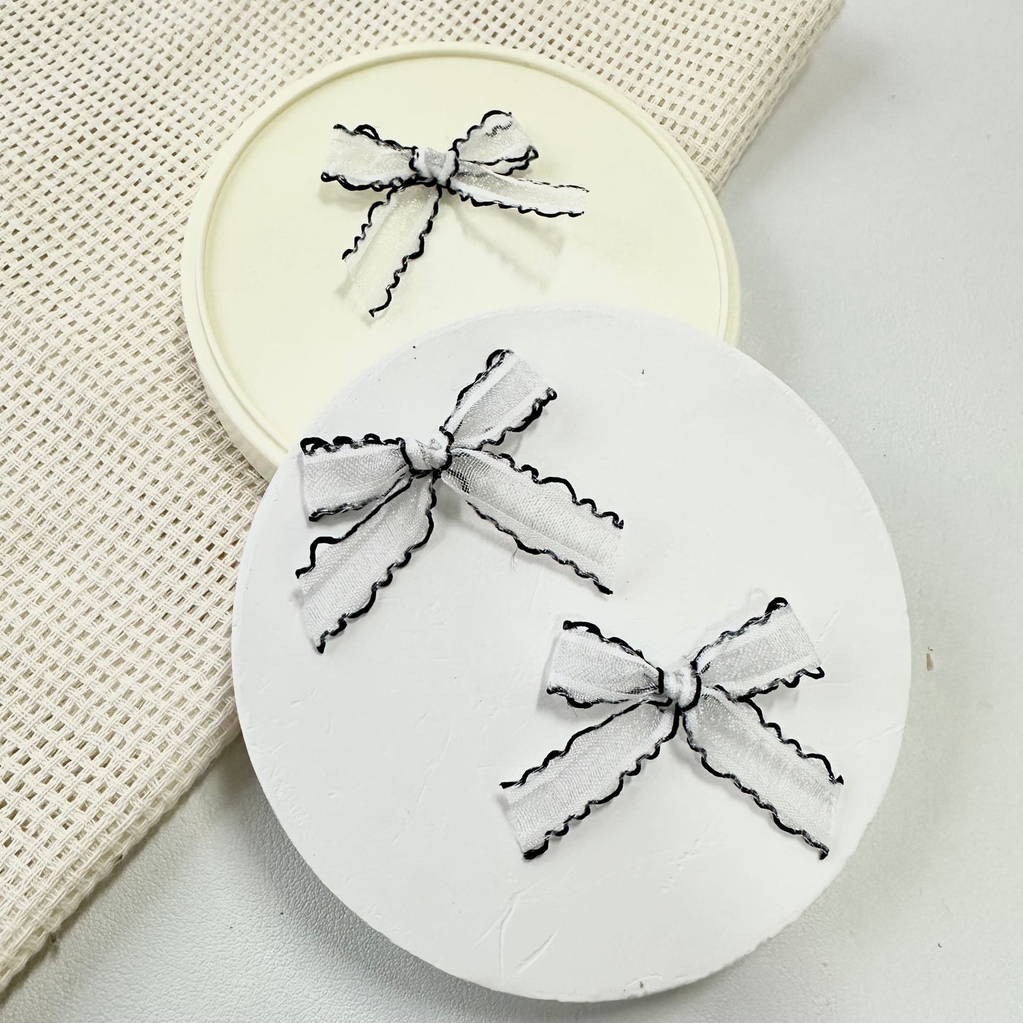 3.5cm Lace Ribbon: Black-White