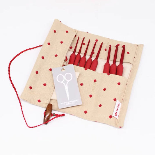 Tulip Etimo Red Crochet Hook Set