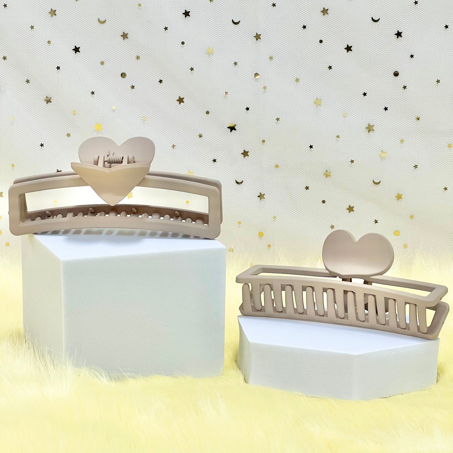 Matte Claw Clip: Boxed Heart Claw Clip (Assorted Colors)
