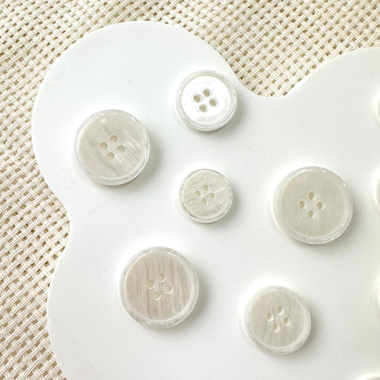Pearlescent White Glitter Resin Buttons (15mm, 18mm, 21mm)