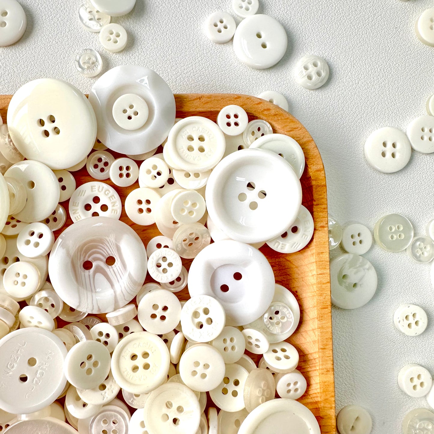 10mm - 40mm Assorted Resin Buttons (White)
