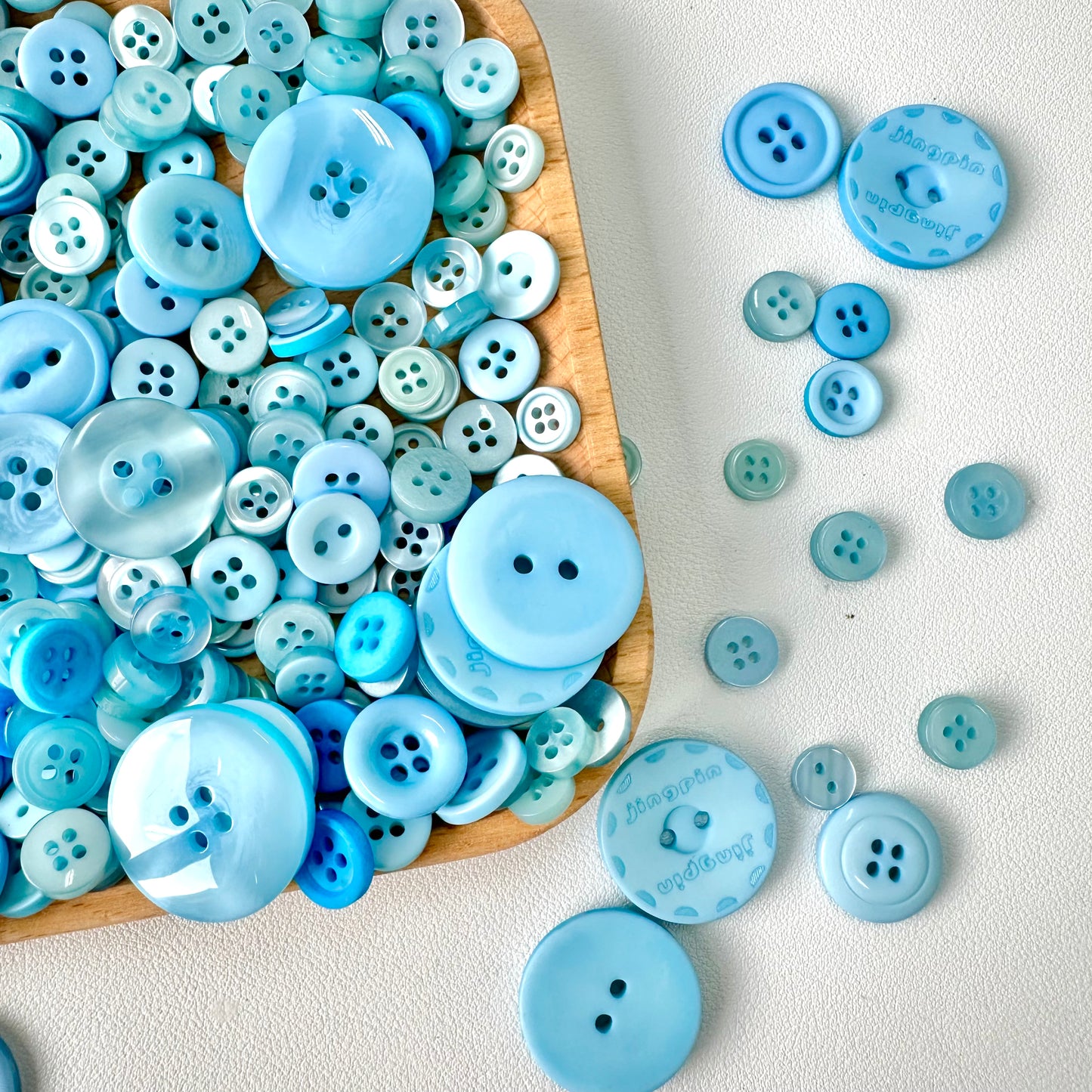 10mm - 40mm Assorted Resin Buttons (Light Blue)