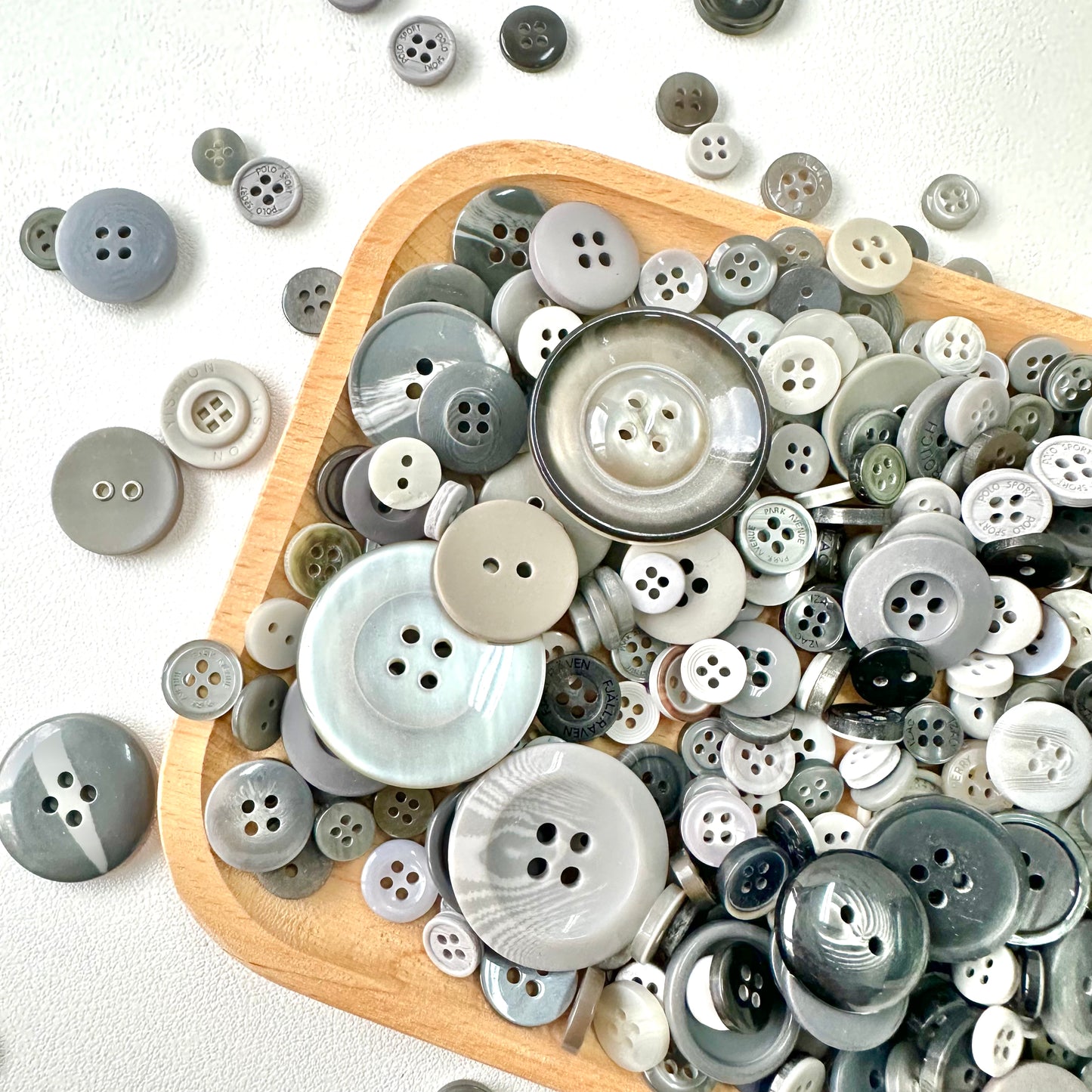 10mm - 40mm Assorted Resin Buttons (Grey)