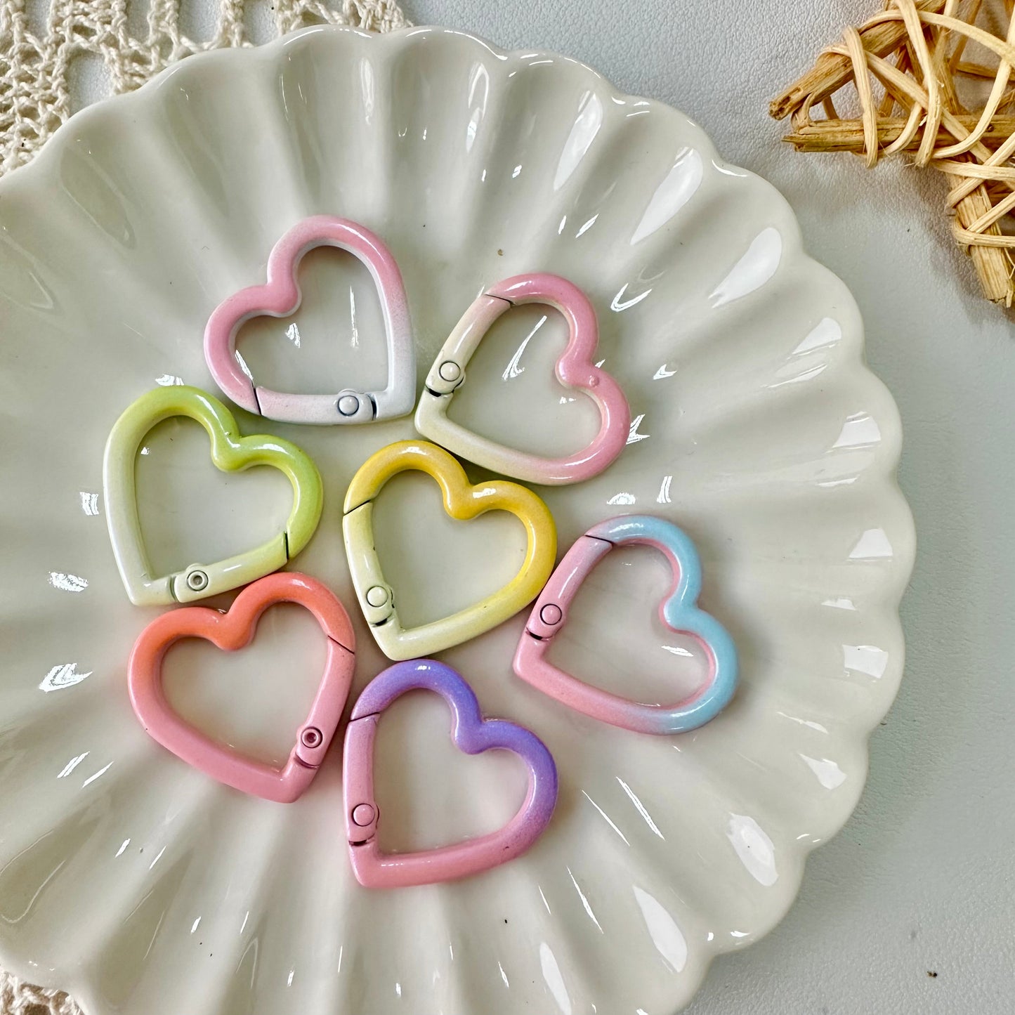 Heart Clasp Keyring (Assorted Colors)