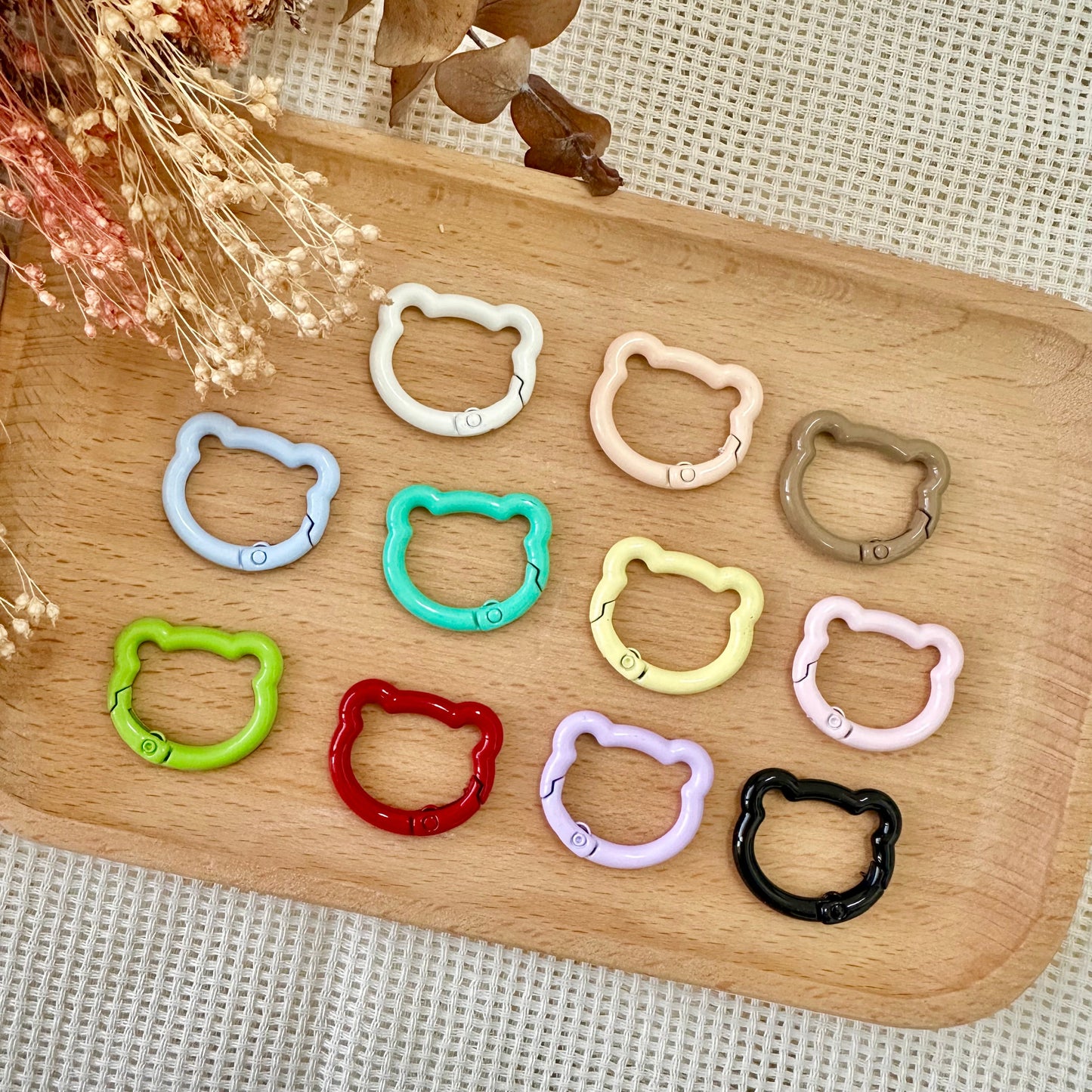 Jr Clasp Bear Clasp Keyring (Assorted Colors) – Memo's Art House