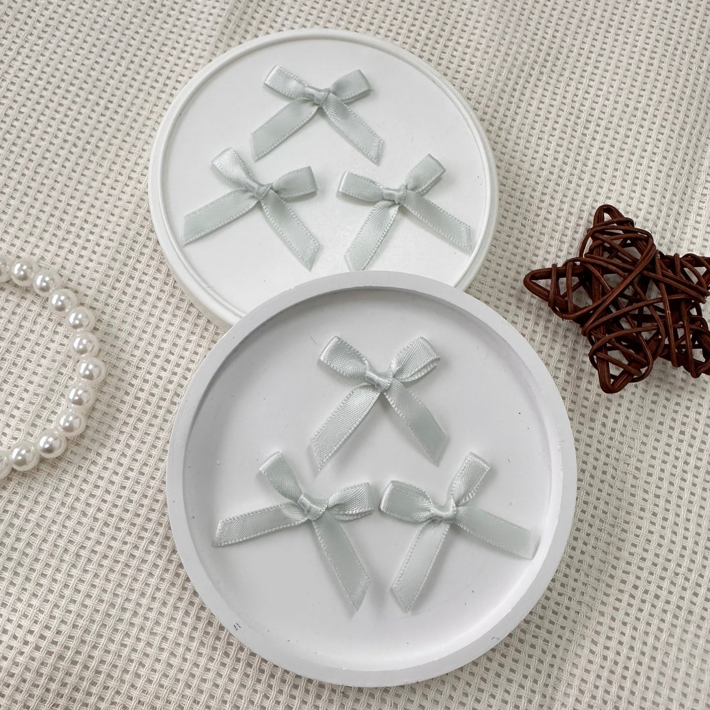 3cm Satin Ribbon: Pale Green